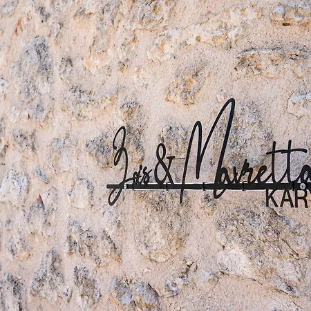 Zois & Mavretta House 펜션 Kariá