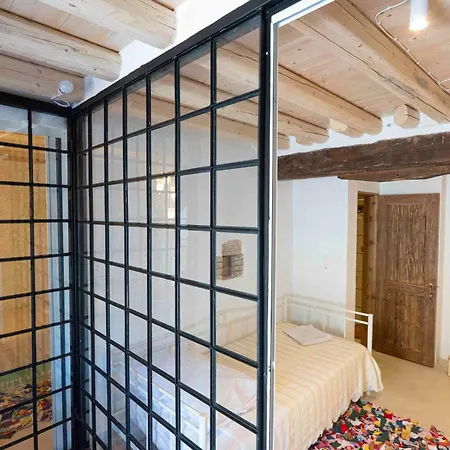 Zois & Mavretta House Semesterbostad Kariá